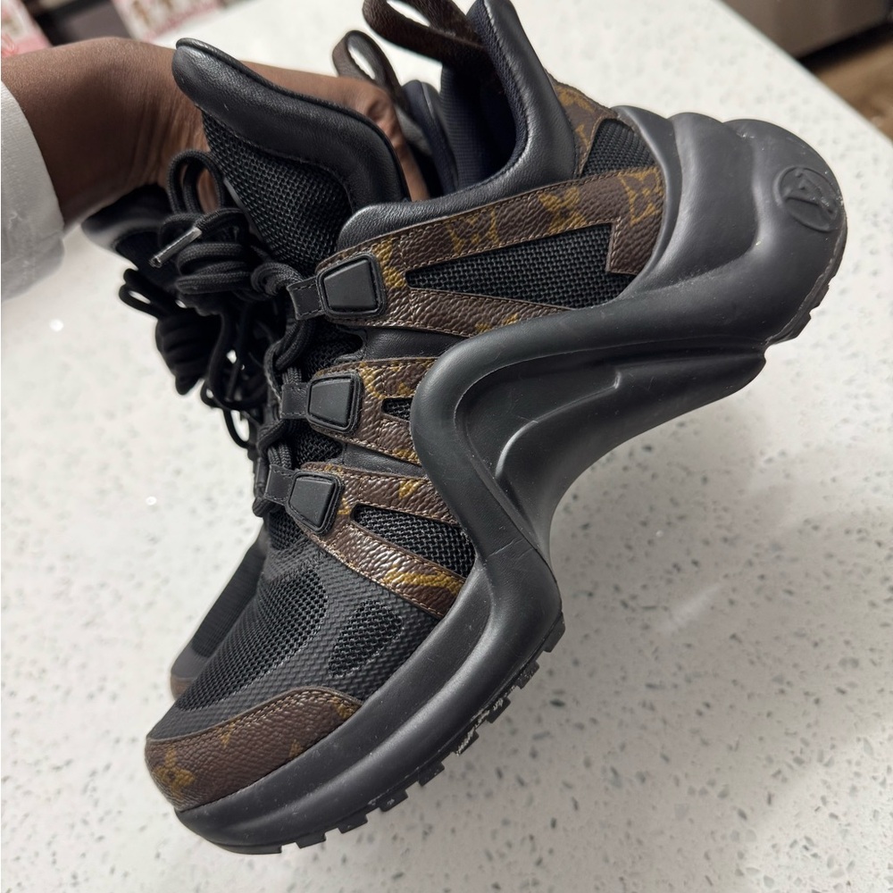Louis Vuitton Noir and White Archlight Sneakers